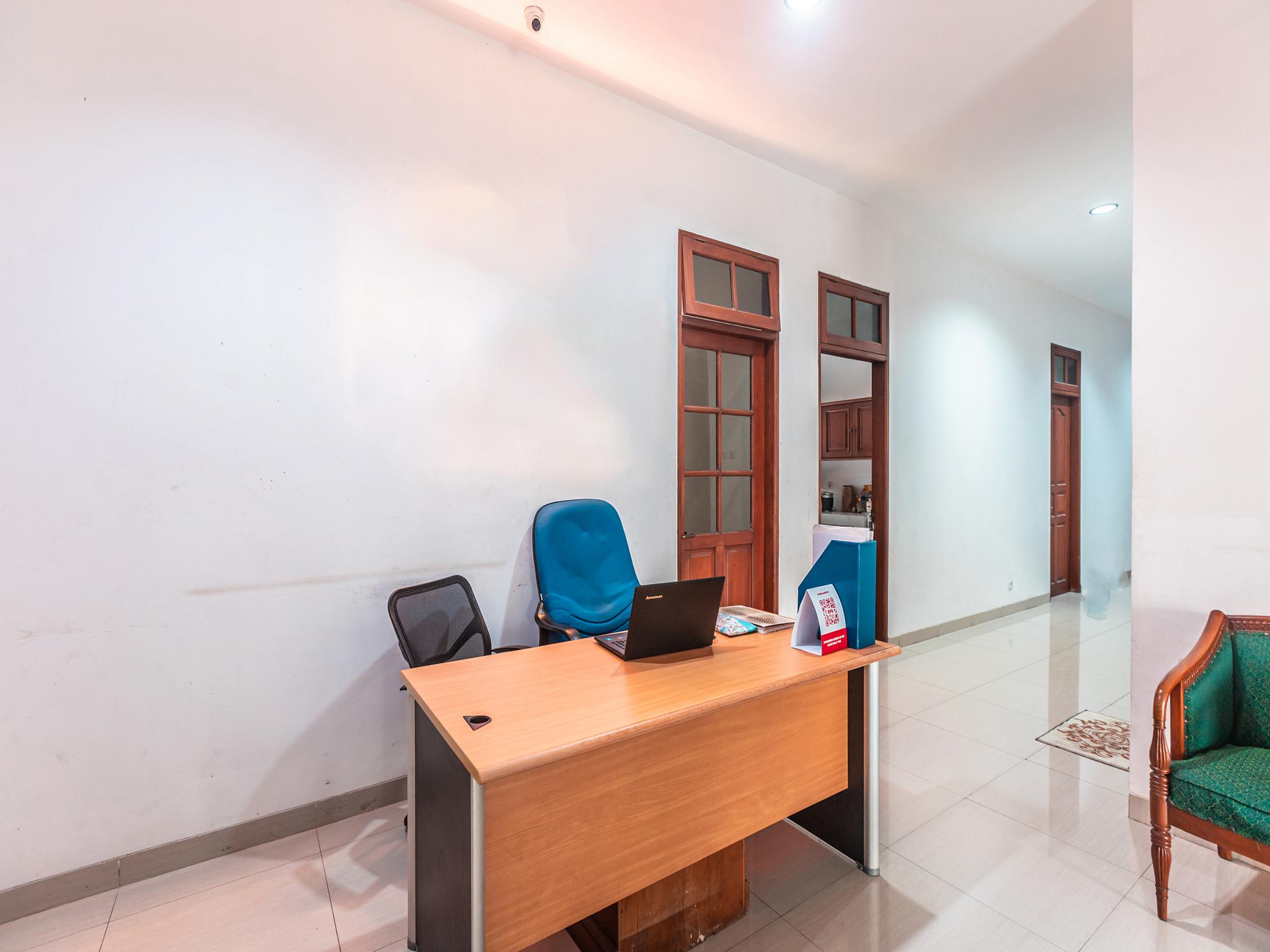 Oyo 1990 Kost Kuningan Executive Boading House Setiabudi Yakarta Exterior foto